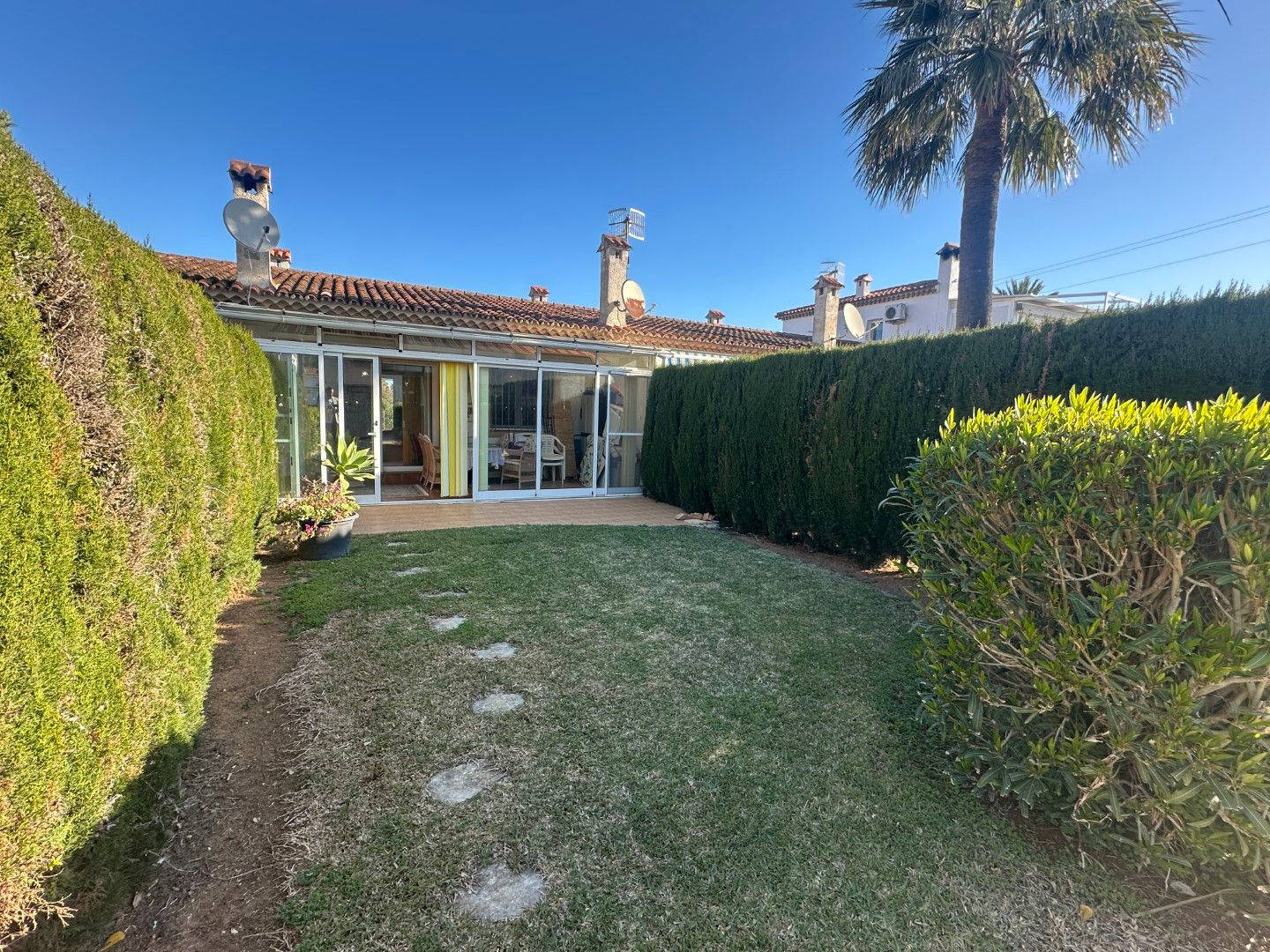 B10 - Bungalow en venta en La Pedrera, Denia - 2 habitaciones, piscina comunitaria