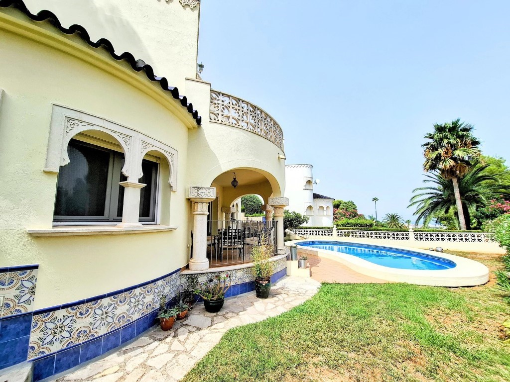 WB-BG9CQF - Exclusive Mediterranean Villa with Sea Views in Santa Lucía, Dénia, near Las Rotas