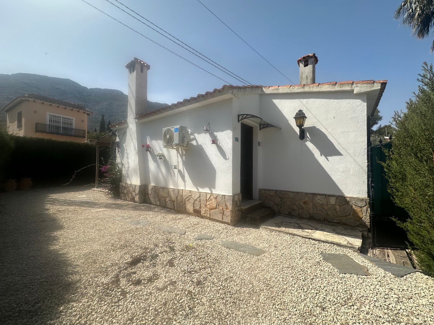 Villa for sale in Denia with 2 bedrooms and a private plot.