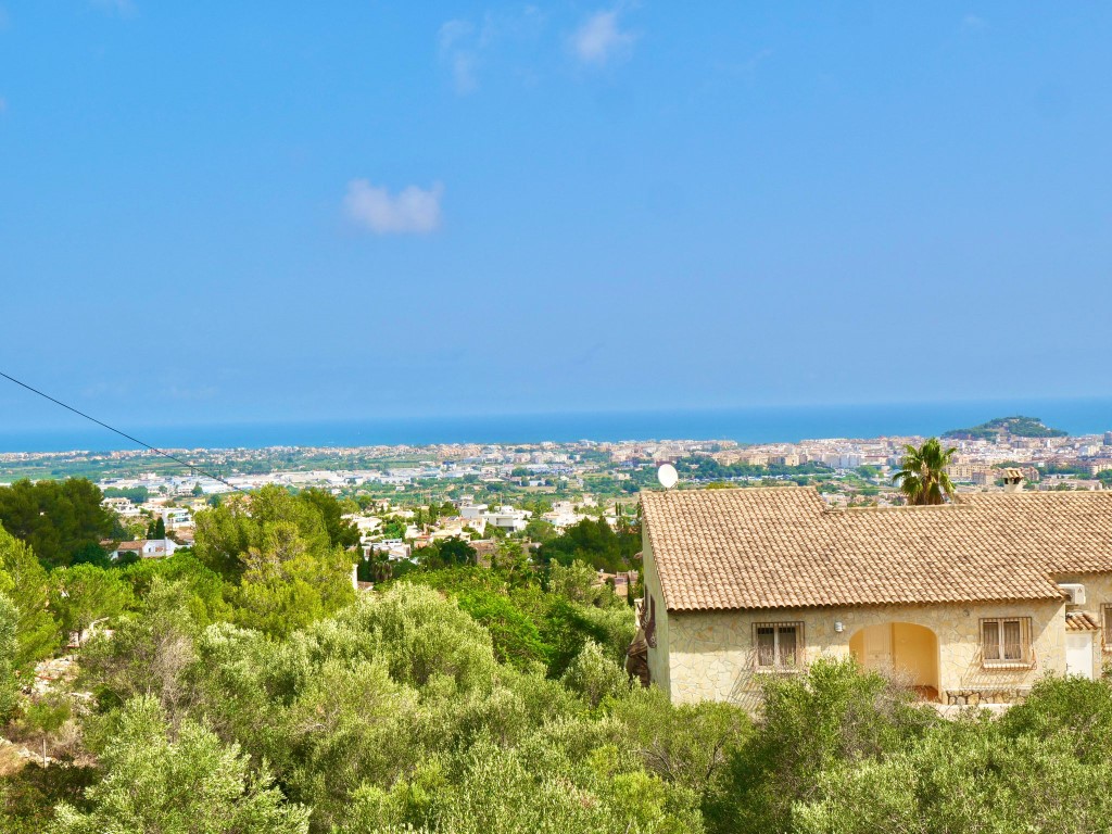 Villa zum Verkauf auf dem Berg Montgó mit spektakulärem Meerblick.