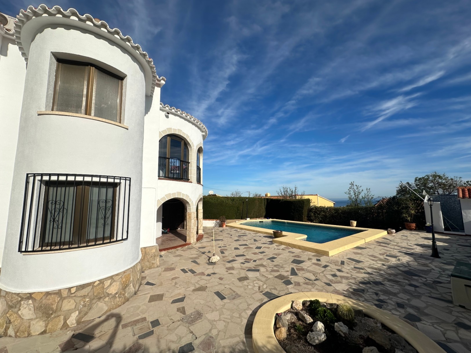 Villa à vendre à Denia avec vue sur la mer et piscine